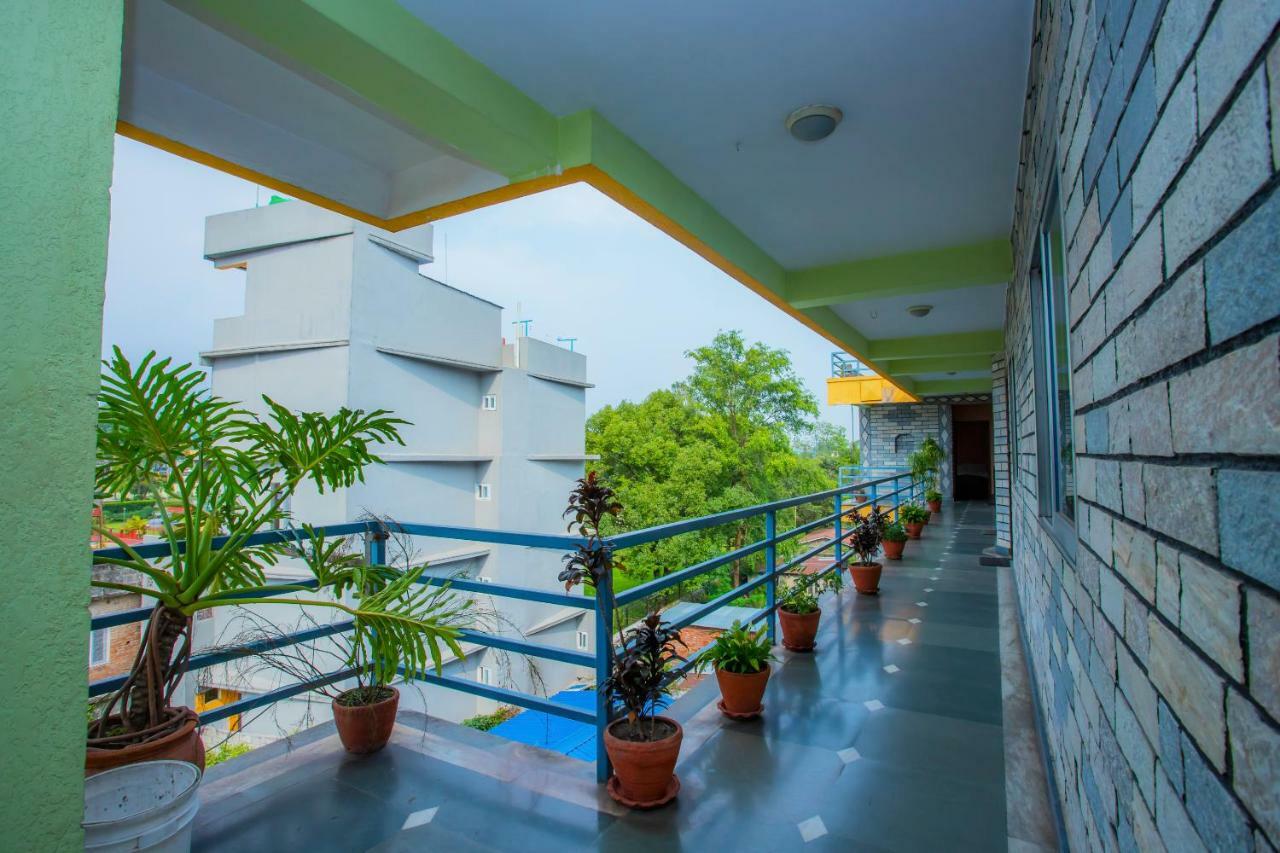 Spot On 445 New Hotel Natureland Pokhara Ngoại thất bức ảnh